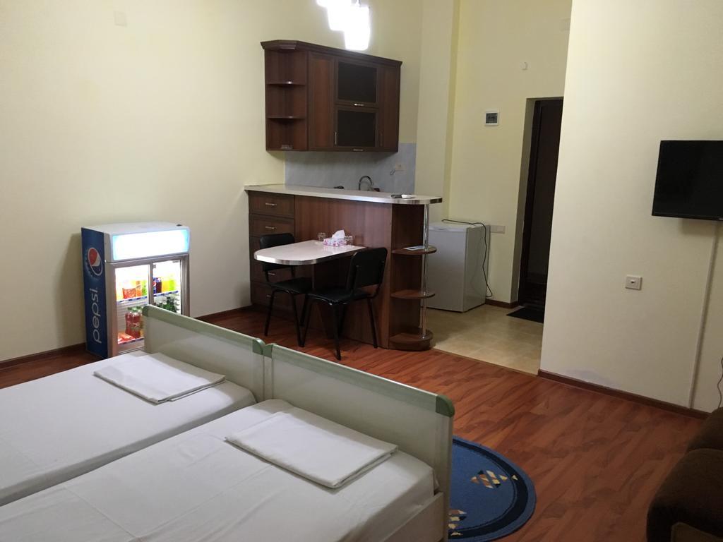 Anga Yerevan Apartments Esterno foto